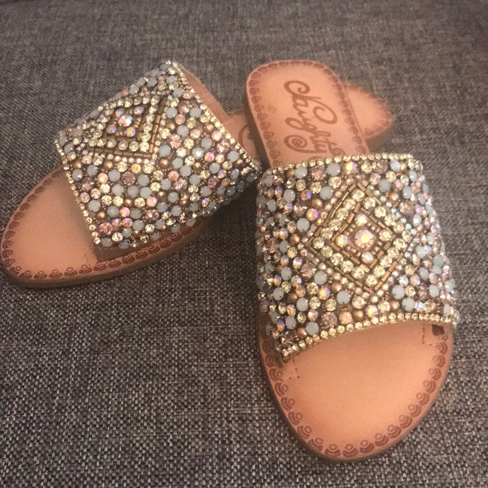 ⭐️NWOT⭐️ Naughty Monkey bling sandals